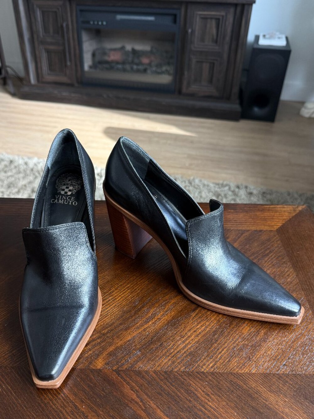 VINCE CAMUTO Wevenly Black Leather High Vamp Pointed Toe Loafer Heel | 9M | NEW - Picture 1 of 9